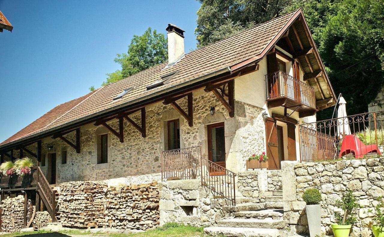 Chambres D'Hotes Des Lodges De La Cascade Yenne Exterior foto